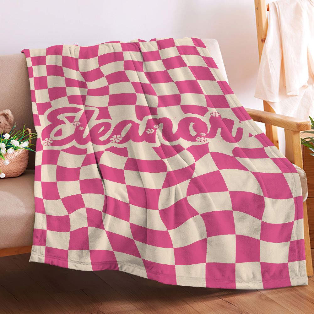 Couverture personnalisée avec prénom à carrés roses torsadés