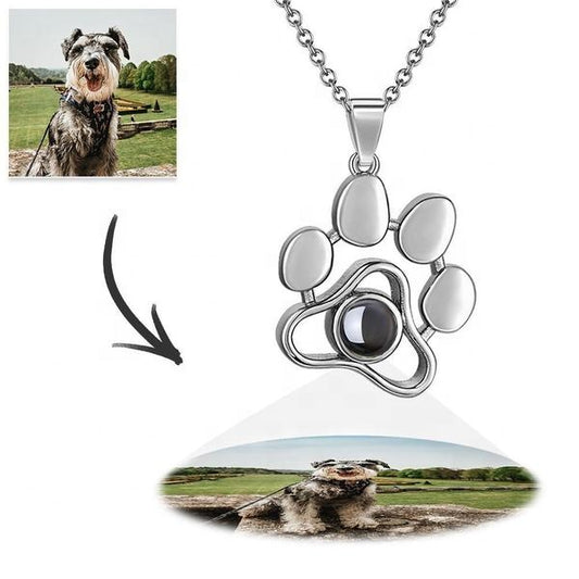 Personalized necklace with colorful photo projection in the shape of a paw, in copper