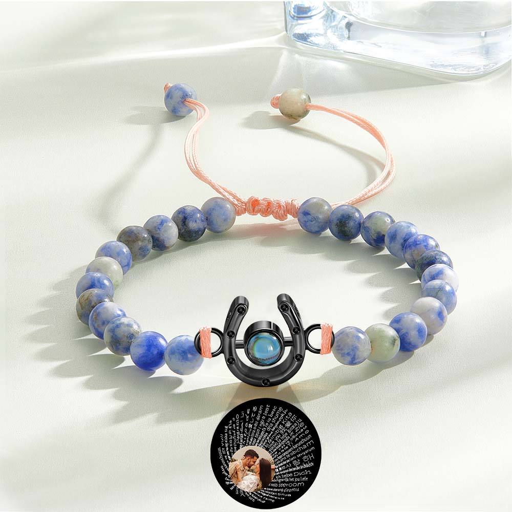 Bracelet personnalisé en forme de fer à cheval avec projection photo