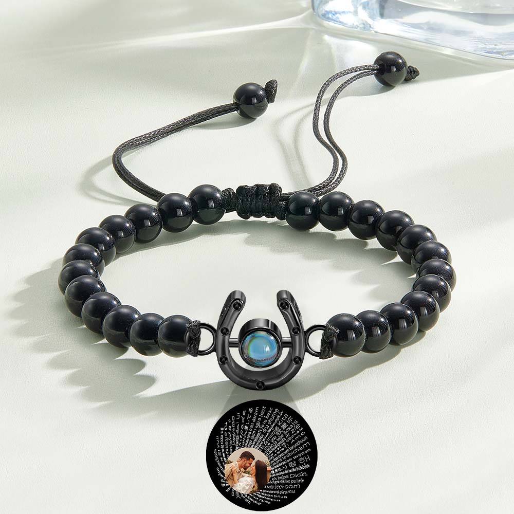 Bracelet personnalisé en forme de fer à cheval avec projection photo