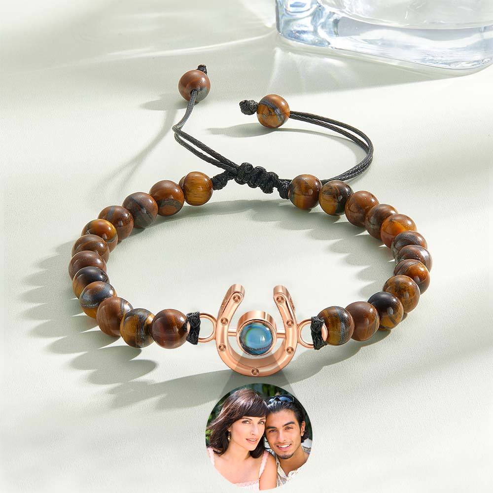 Bracelet personnalisé en forme de fer à cheval avec projection photo