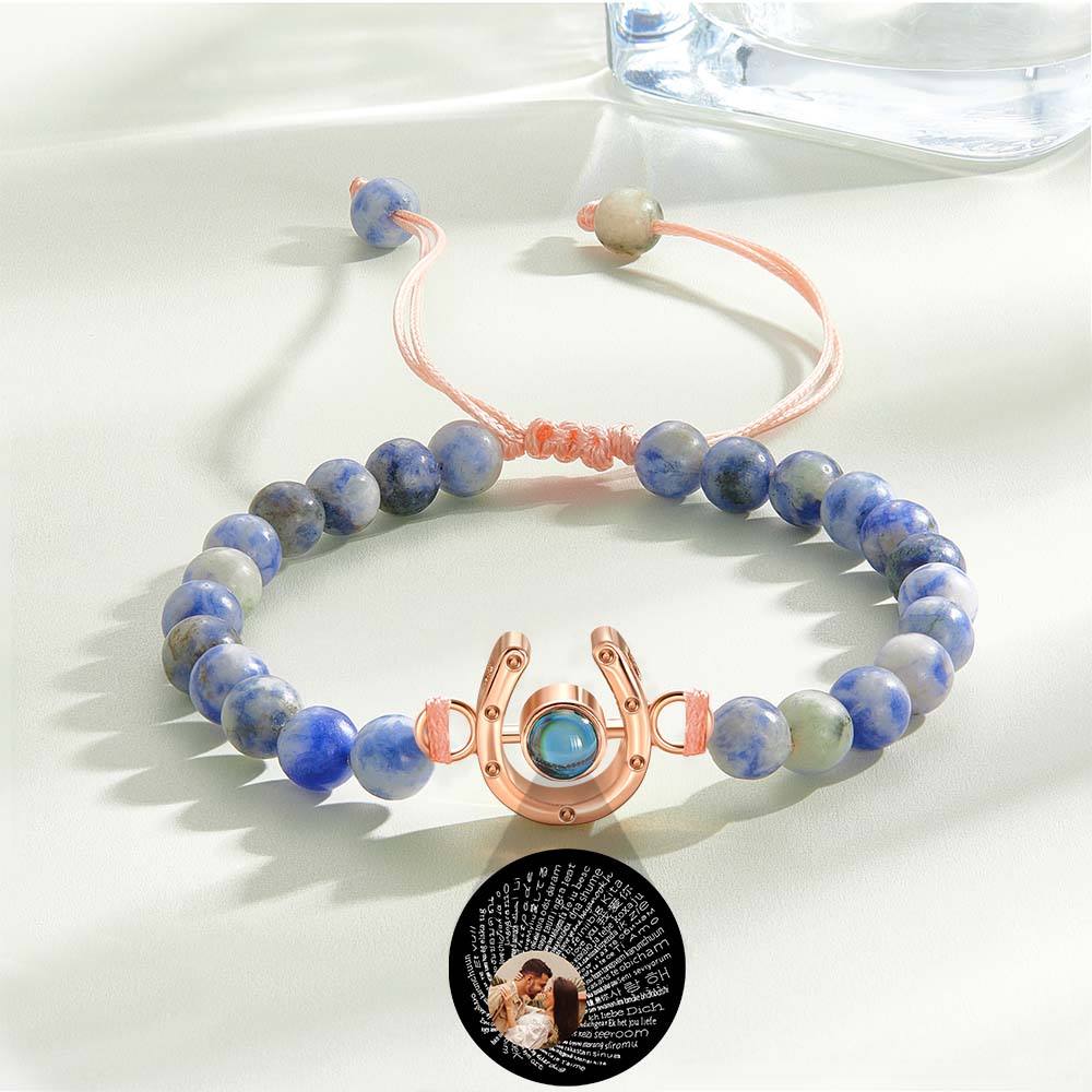 Bracelet personnalisé en forme de fer à cheval avec projection photo