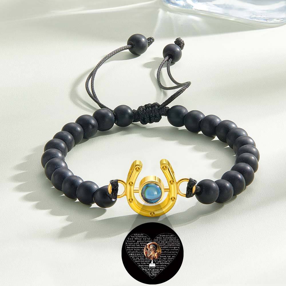 Bracelet personnalisé en forme de fer à cheval avec projection photo