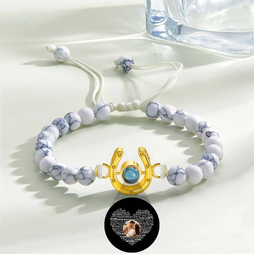 Bracelet personnalisé en forme de fer à cheval avec projection photo