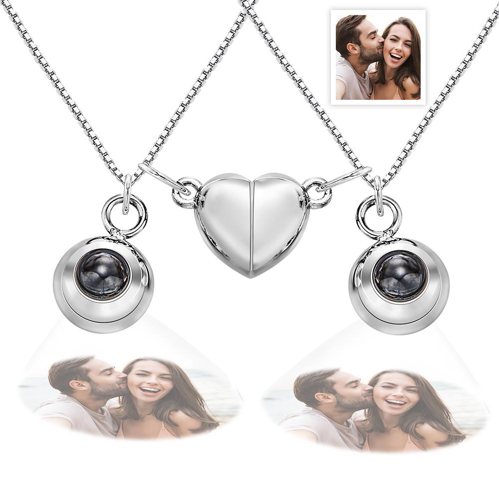 Double Magnetic Couple Necklace with Heart-Shaped Photo Projection