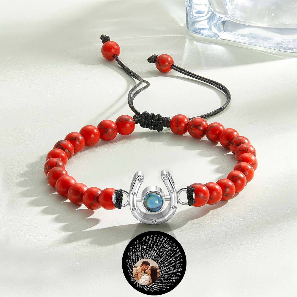 Bracelet personnalisé en forme de fer à cheval avec projection photo