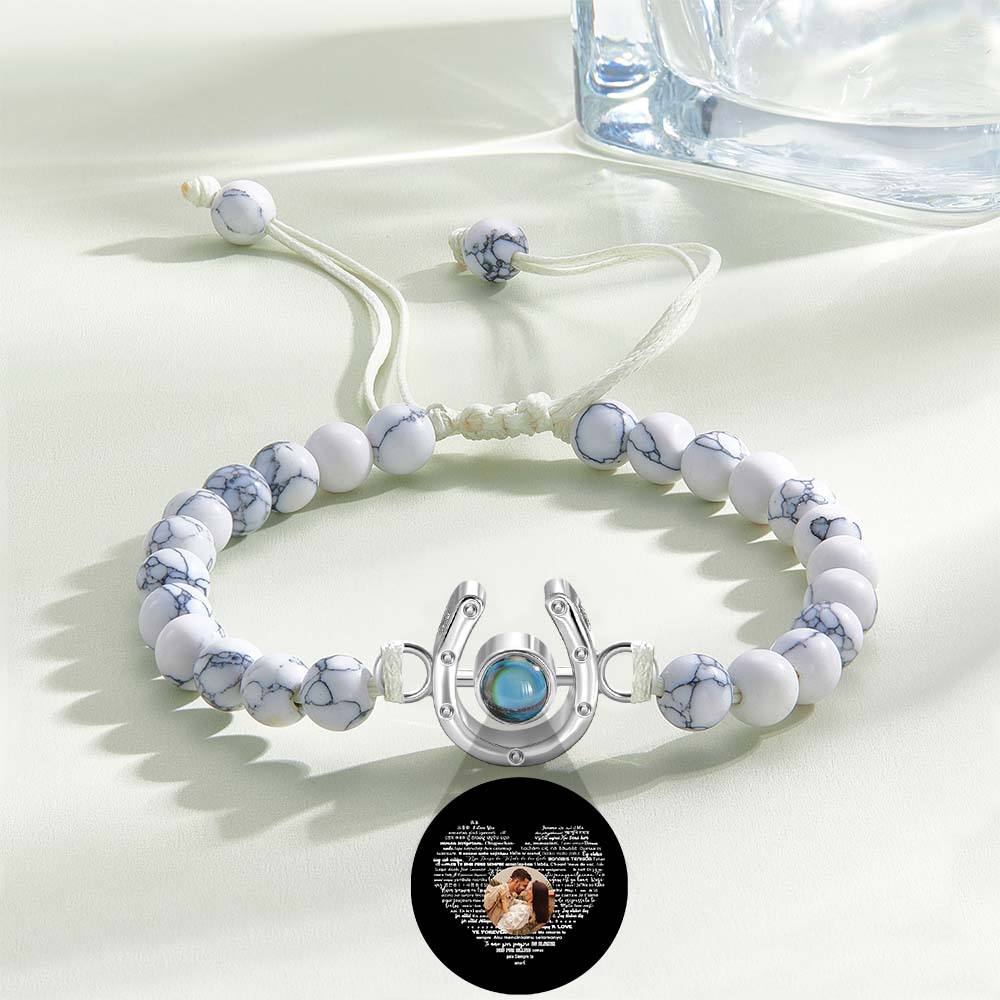 Bracelet personnalisé en forme de fer à cheval avec projection photo