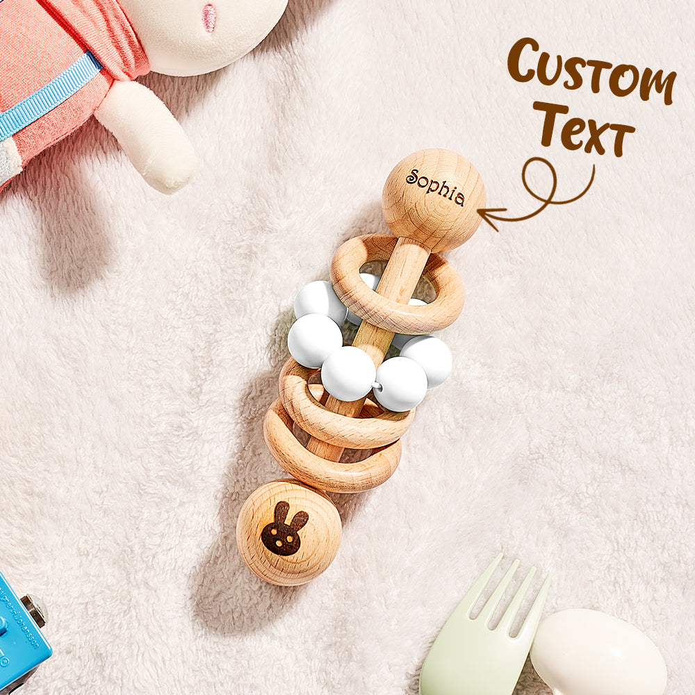 Hochet en bois personnalisé pour bébé avec prénom gravé