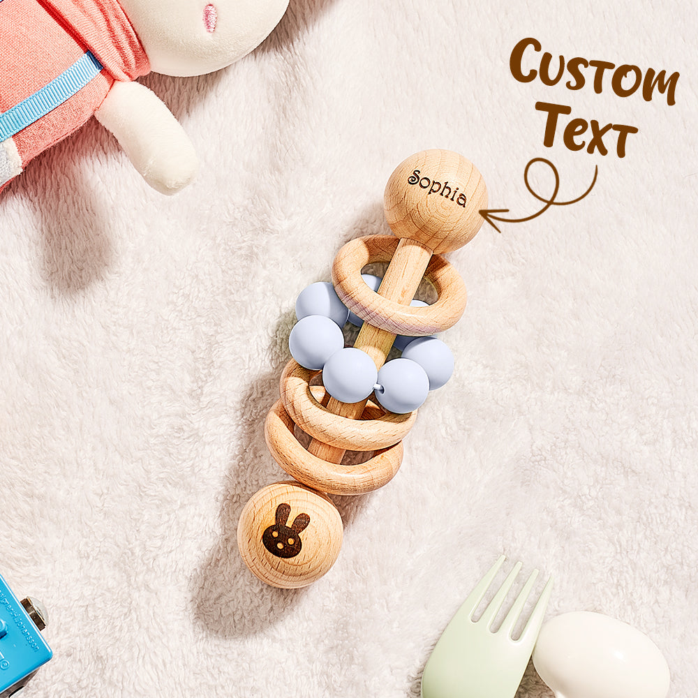 Hochet en bois personnalisé pour bébé avec prénom gravé