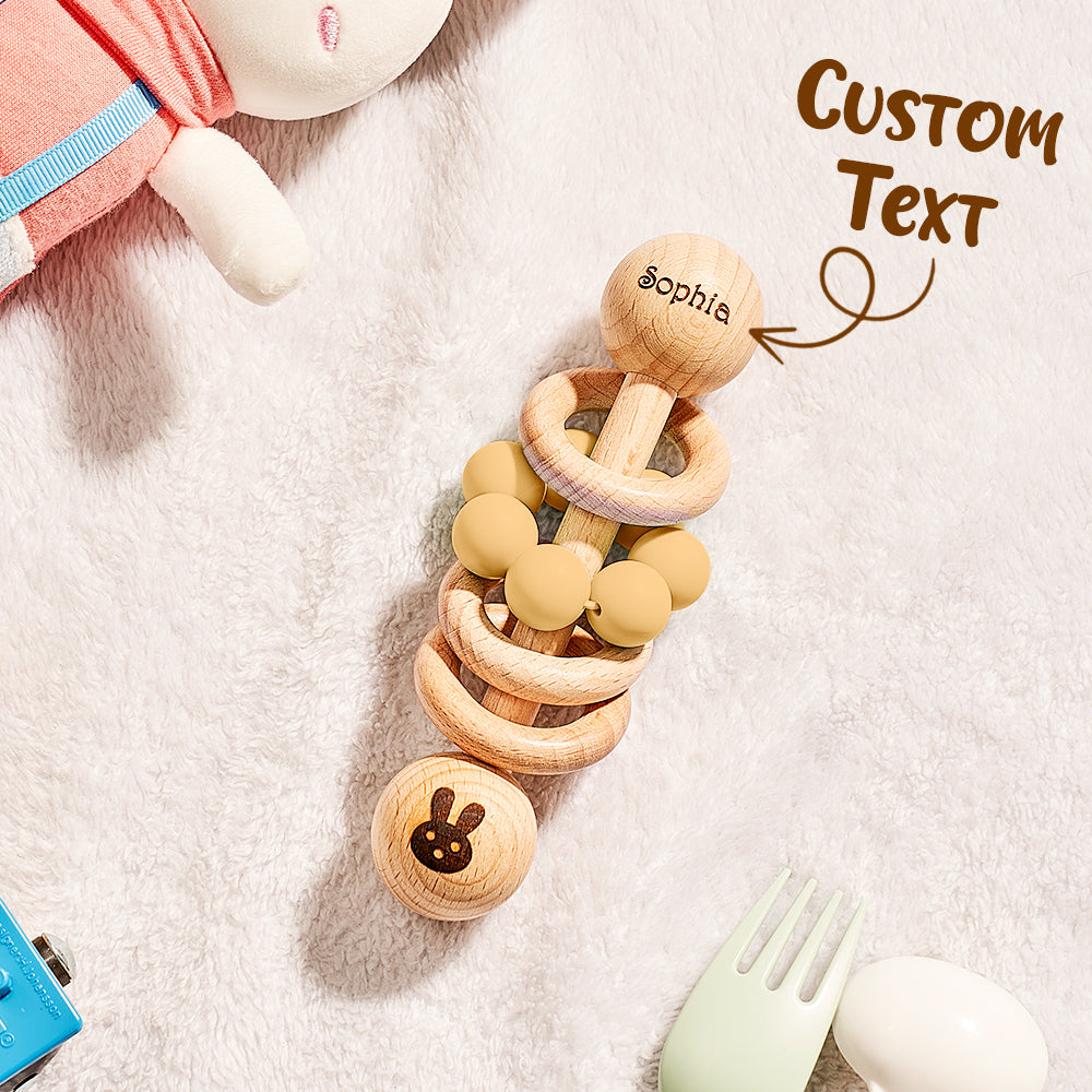 Hochet en bois personnalisé pour bébé avec prénom gravé