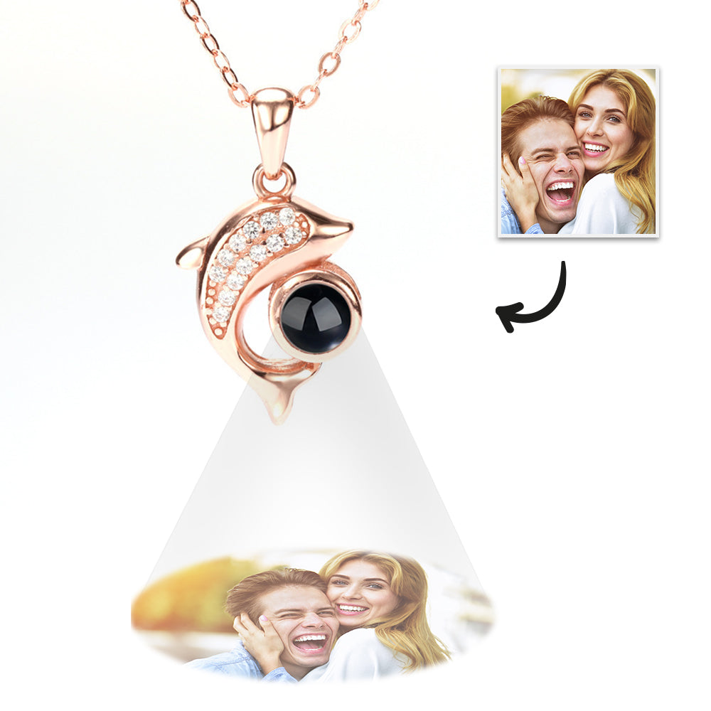 Personalized necklace with dolphin projection and diamonds